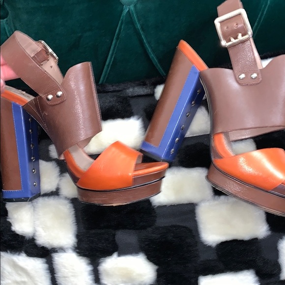 Vince Camuto heels 🧡💙 - Picture 4 of 12